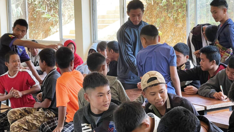 ၶၵ်ႉတွၼ်ႈတၢင်ႇၶဝ်ႈႁဵၼ်း