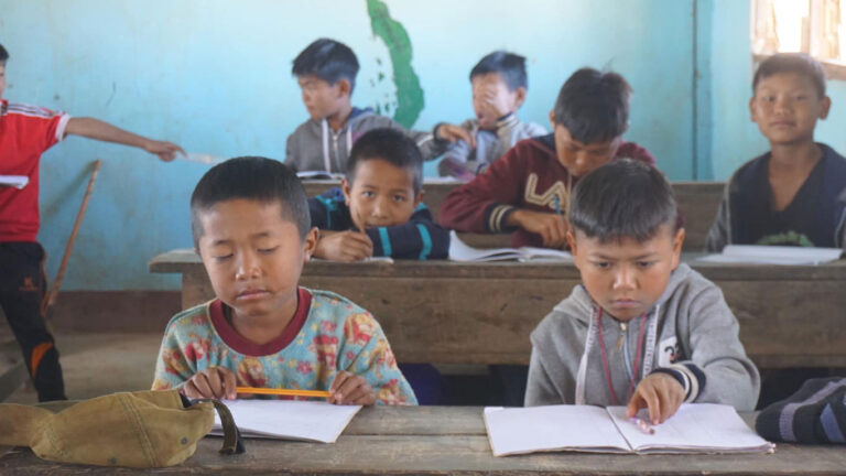 ၽိုၵ်းၵၢၼ်