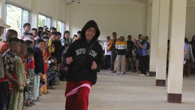 ပိူင်ၶွတ်ႇၽွတ်ႈ